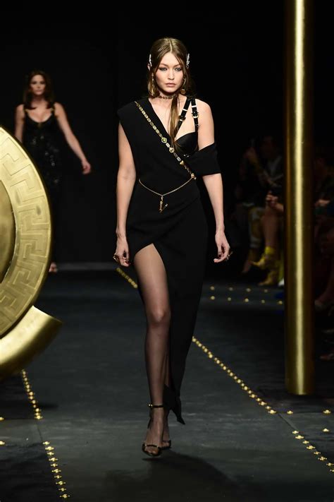 versace 2019 fall winter|versace runway fashion.